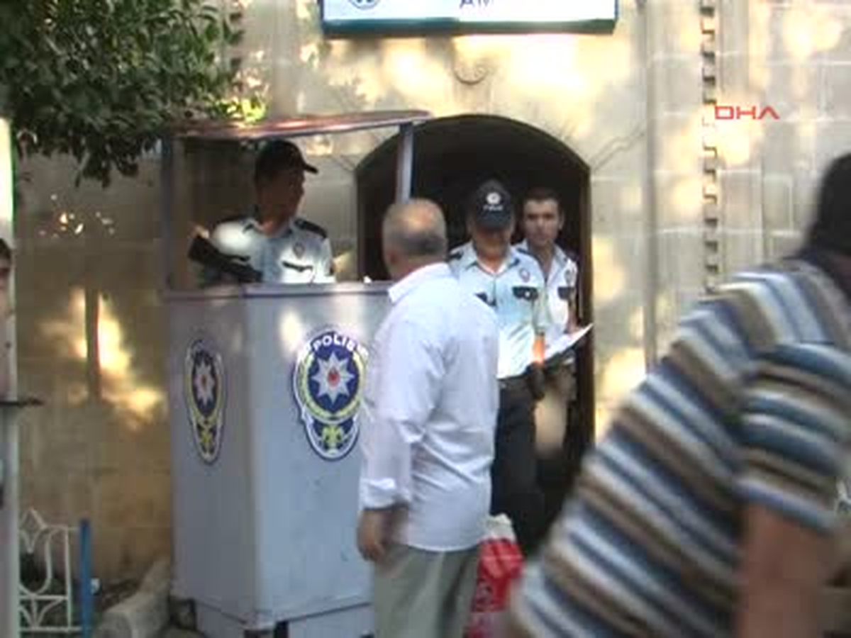 Mezarlıkta \'Torbacı\' Operasyonu