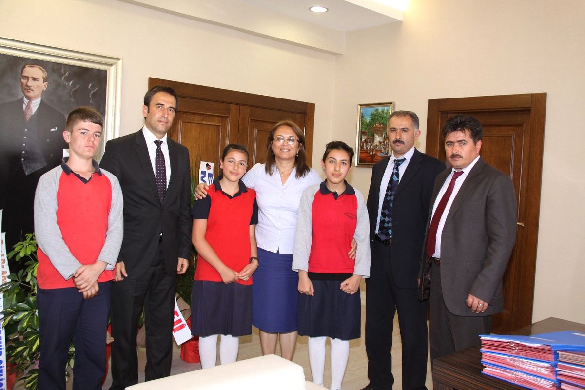 Öğrencilerden Rektör Kılıç\'a Ziyaret