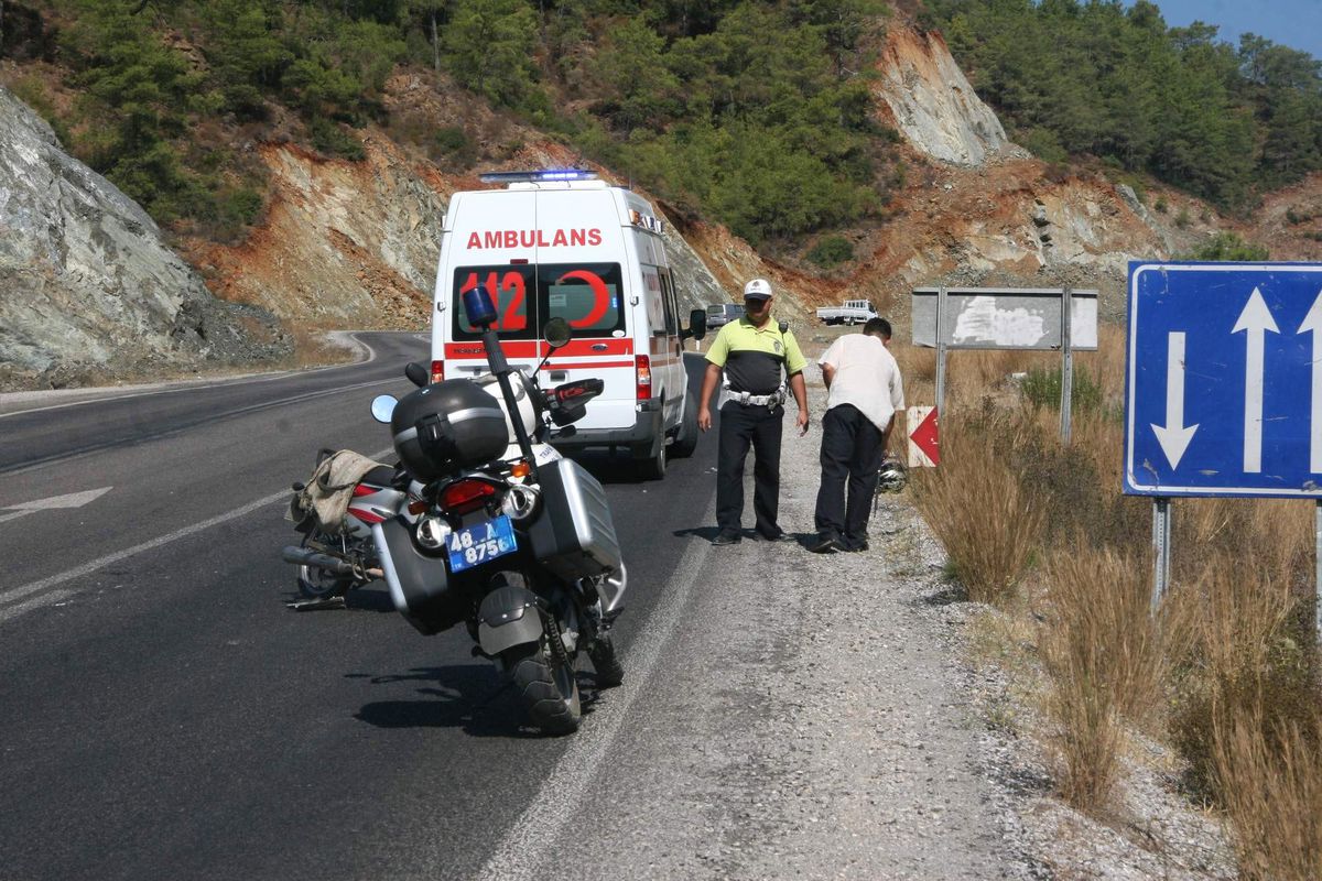 Ortaca\'da Trafik Kazası: 1\'i Ağır 2 Yaralı