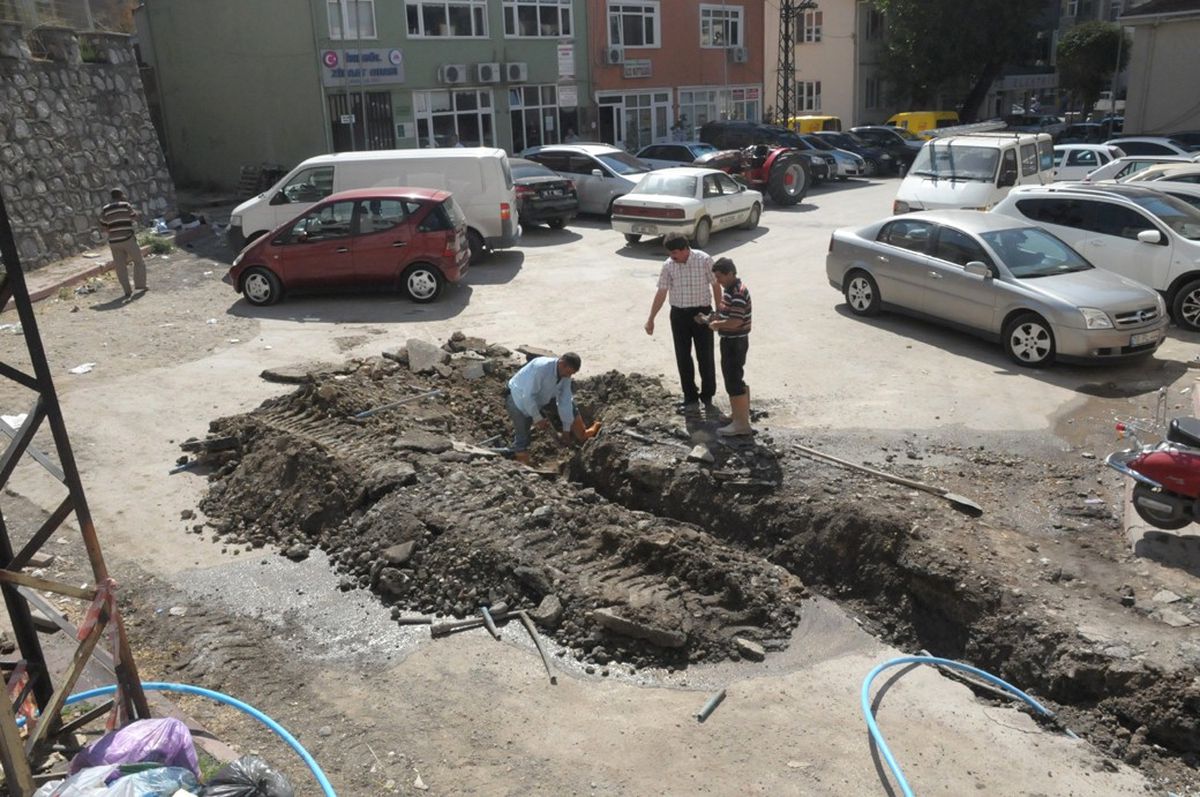 Sinanbey Mahallesi\'ne Makyaj
