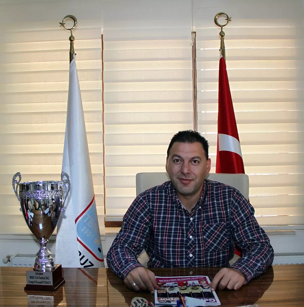 Tbhf Başkanı Duman\'dan Buzda Birlik Mesajı