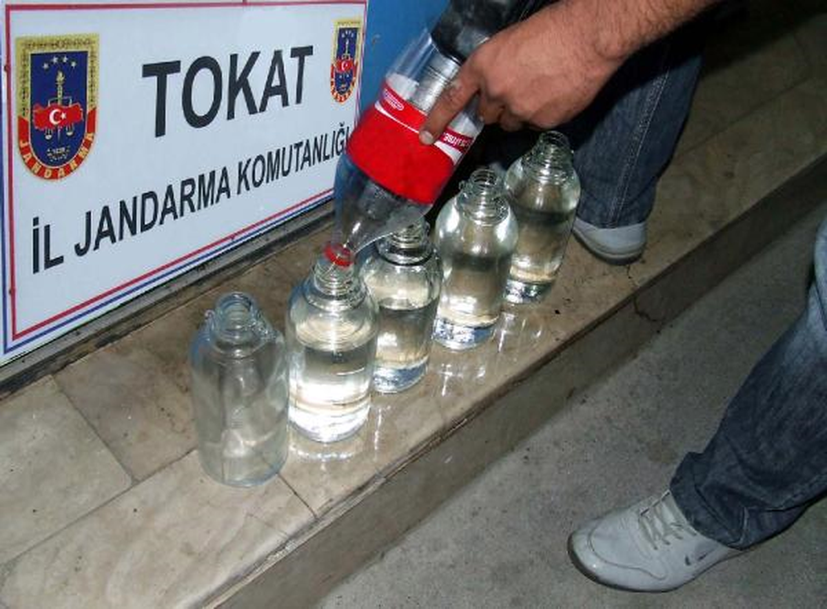 Tokat\'ta 7 Bin 600 Litre Kaçak Akaryakıt Ele Geçirildi