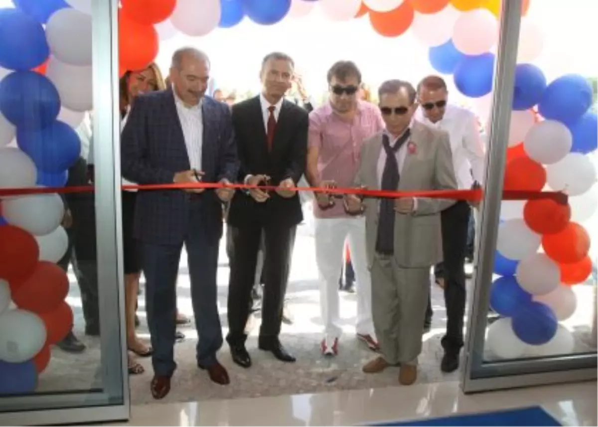 Yepyeni Bir Okul İstanbul Akademi Koleji Açıldı