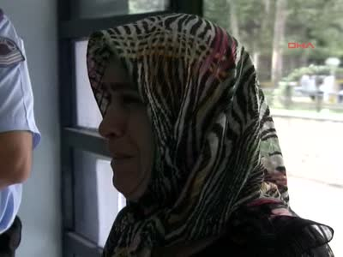 Sınava Giren Annesini Bekledi