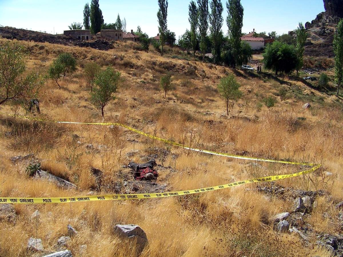 34 Gündür Aranan Şahsın Cesedi Boş Arazide Bulundu