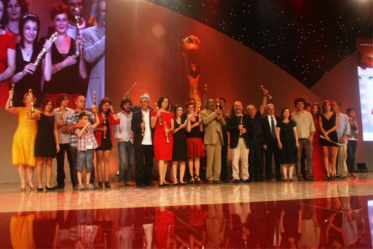 Altın Koza Film Festivali\'nde Ödüller Sahiplerini Buldu