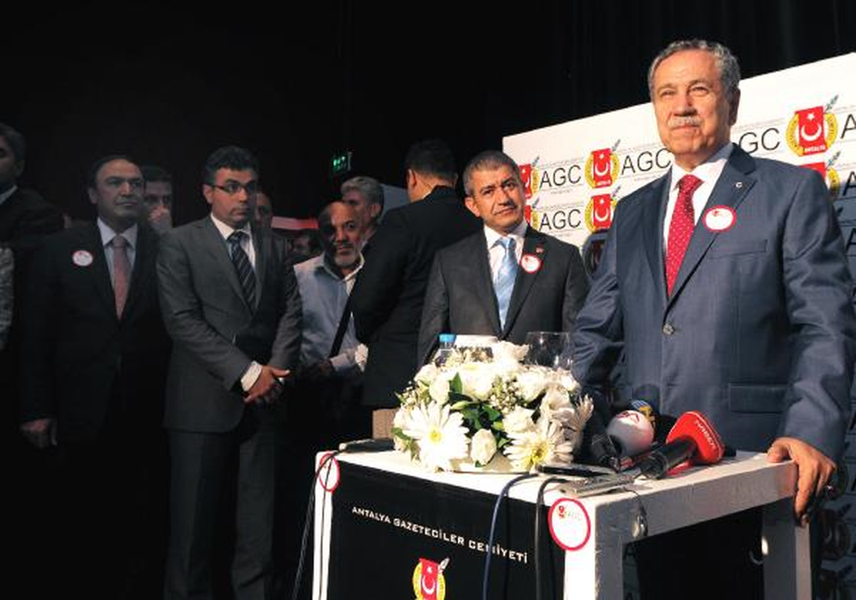 Başbakan Yardımcısı Arınç Antalya\'daki Akrabalarını Ziyaret Etti (2)