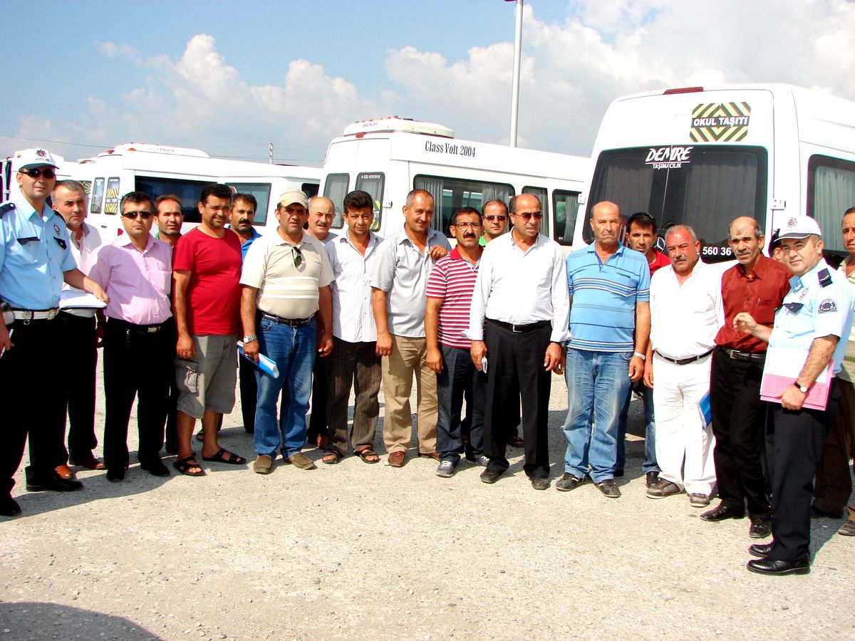 Demre\'de Servis Araçlarına Denetim