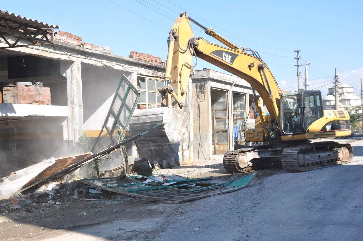 Eski Sanayi Sitesi Yıkılıyor