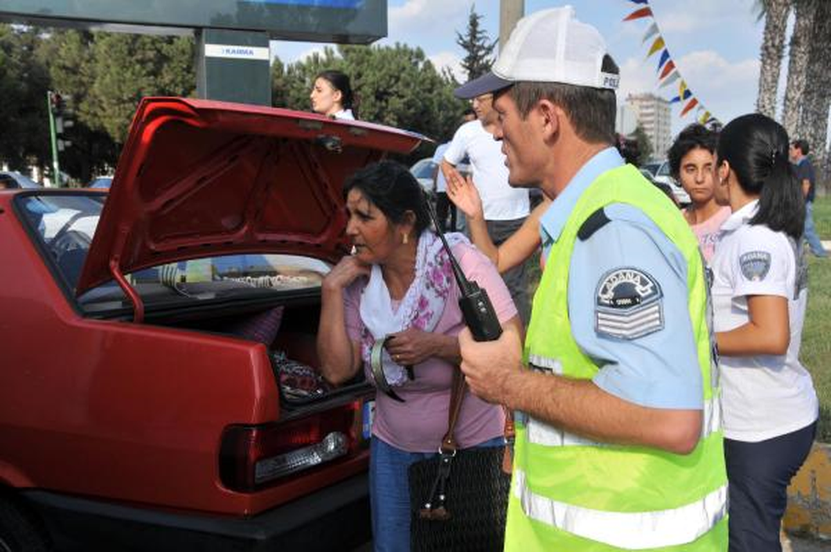 İki Otomobil Kavşakta Çarpıştı: 5 Yaralı