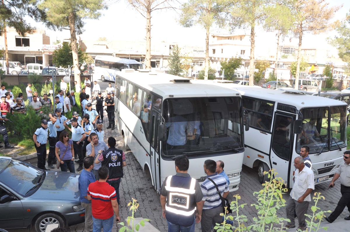 Kaçak Bahis Oynatan 35 Kişi Tutuklandı