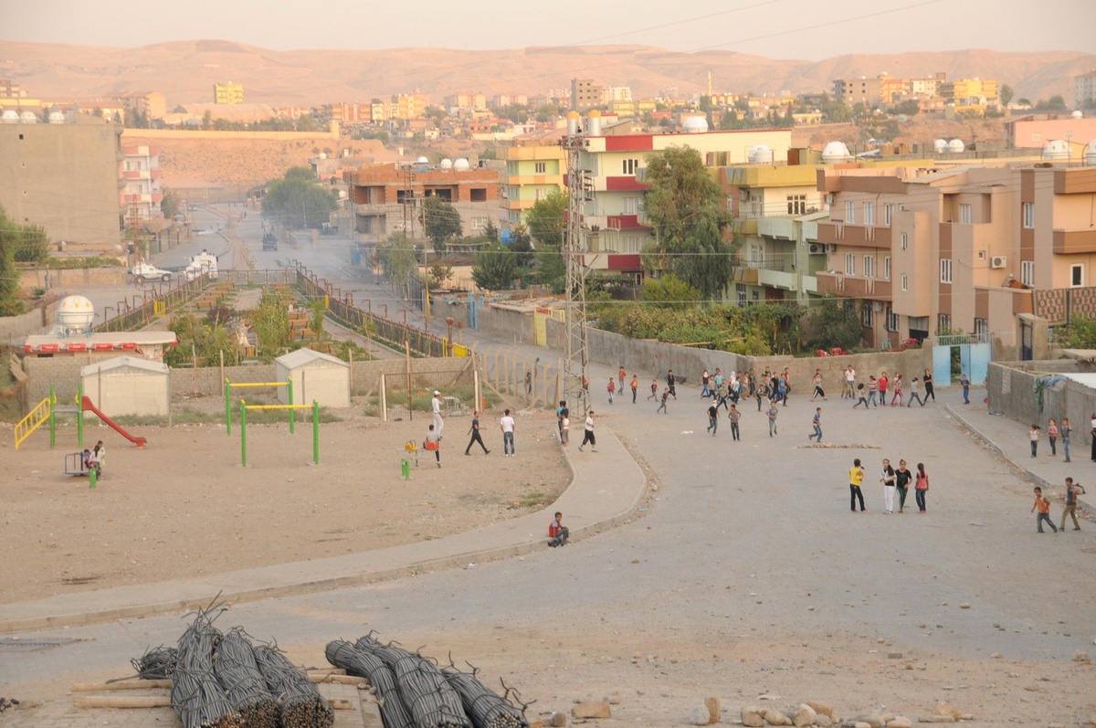 Kadınların İzinsiz Yürüyüşüne Polis Müdahale Etti