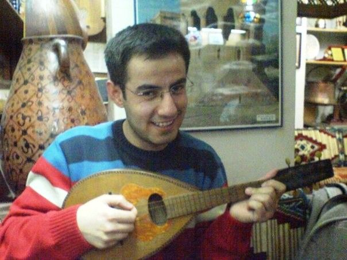 Kkka Hastasında Kullanılan İğneyi Kendine Batıran Doktorun Vefatı
