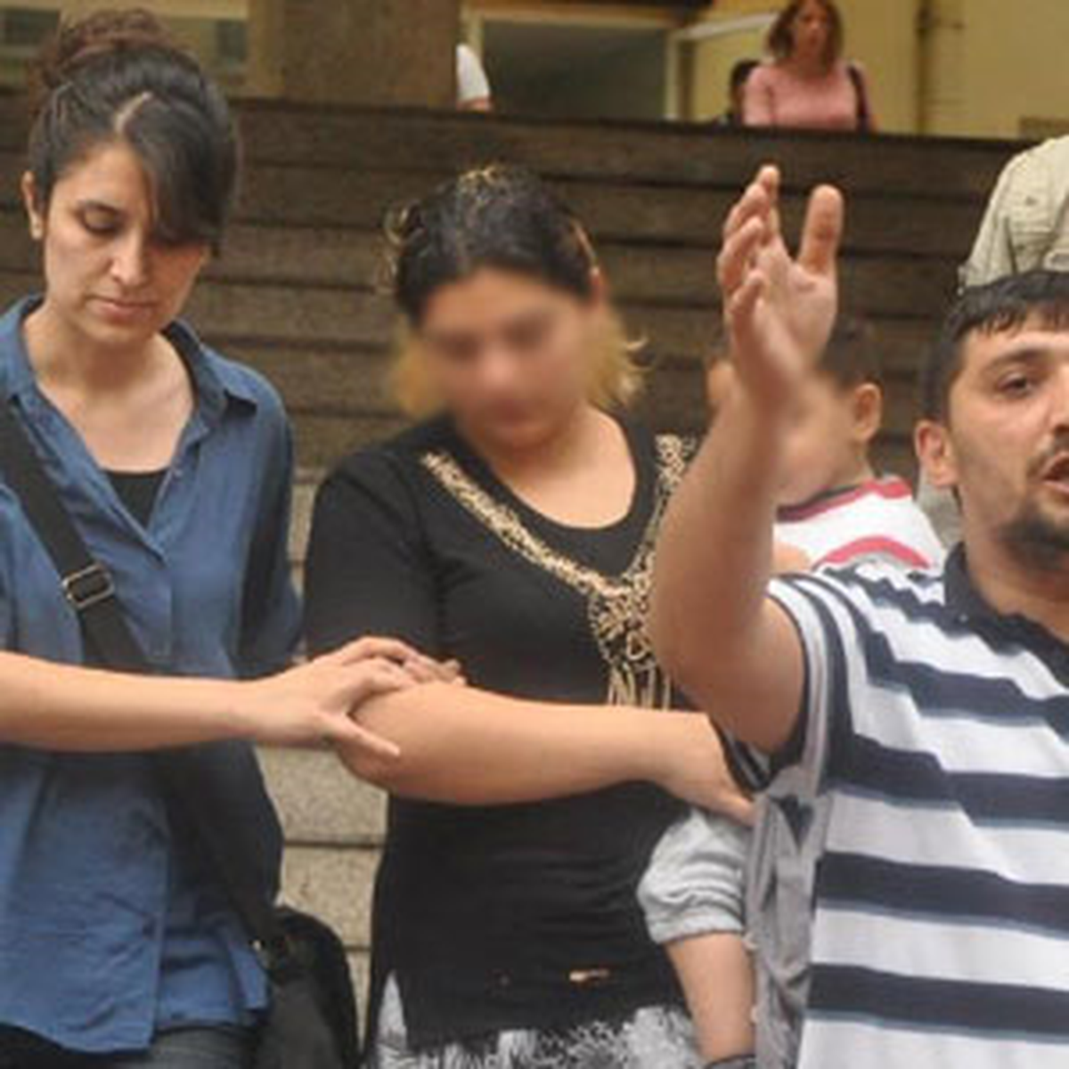 Kucağında Bebeğiyle Cezaevine Gönderildi