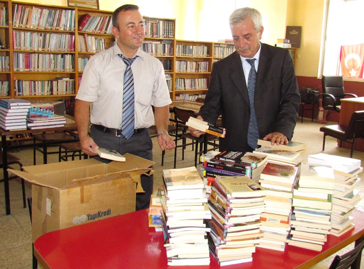 Ödemiş\'teki İki Kütüphane Kültür Merkezindeki Tek Çatı Altında Hizmet Verecek