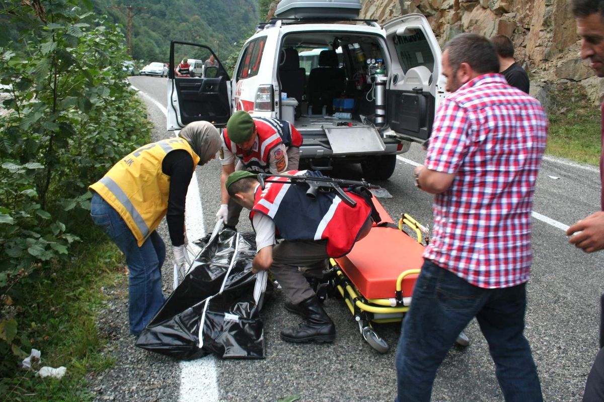 Rize\'de Trafik Kazası: 1 Ölü, 6 Yaralı
