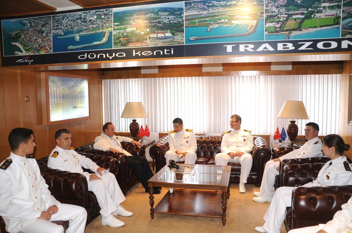 Savaş Gemileri Trabzon\'da
