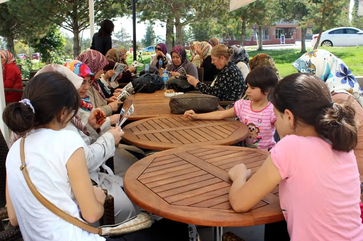 Sivaslı Kadınlar Sıcak Çermiği Gezdi