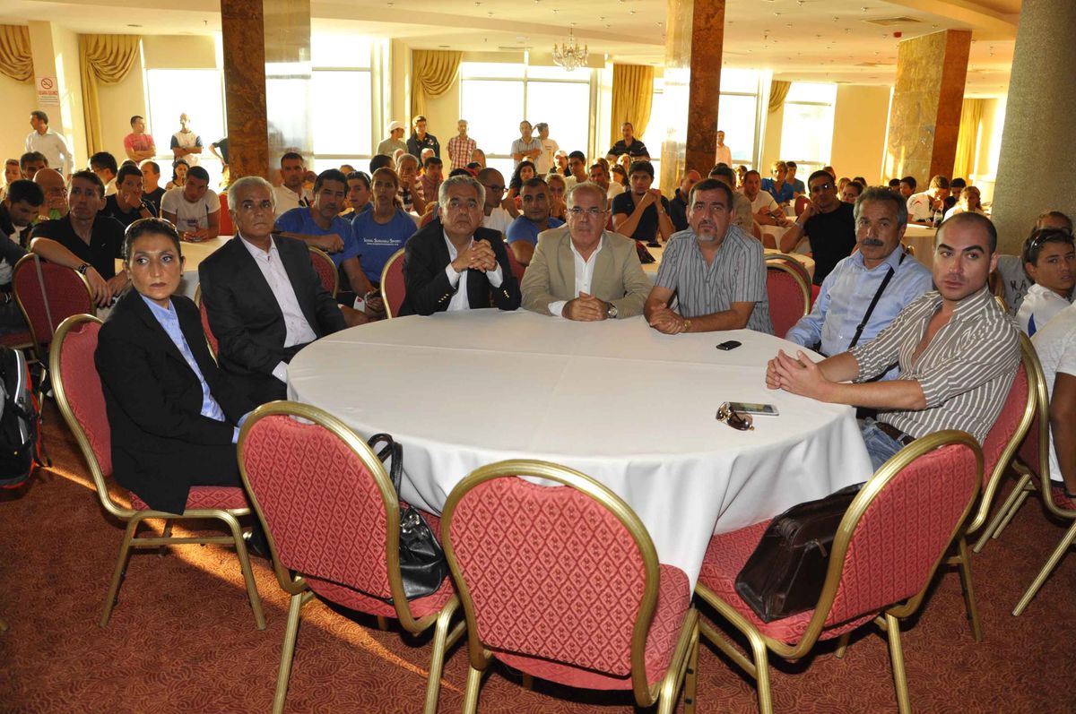 Triatloncular Makarna Partisinde Buluştu