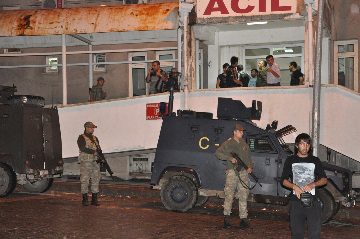 Karakollara Eş Zamanlı Saldırı