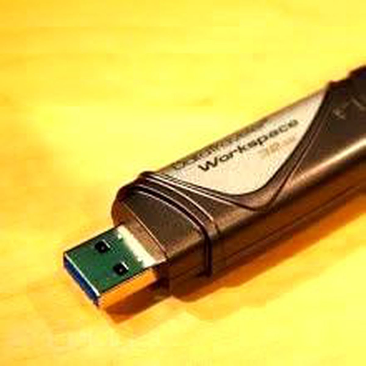 Windows 8\'e özel USB bellek!