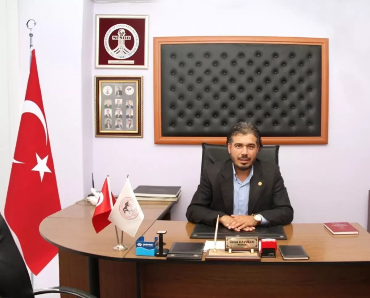 Adapazarı Fotoğrafçılar Ressam ve Tabelacılar Esnaf Odası Başkanı Cevat Davulcu; "Mesleki Eğitim...