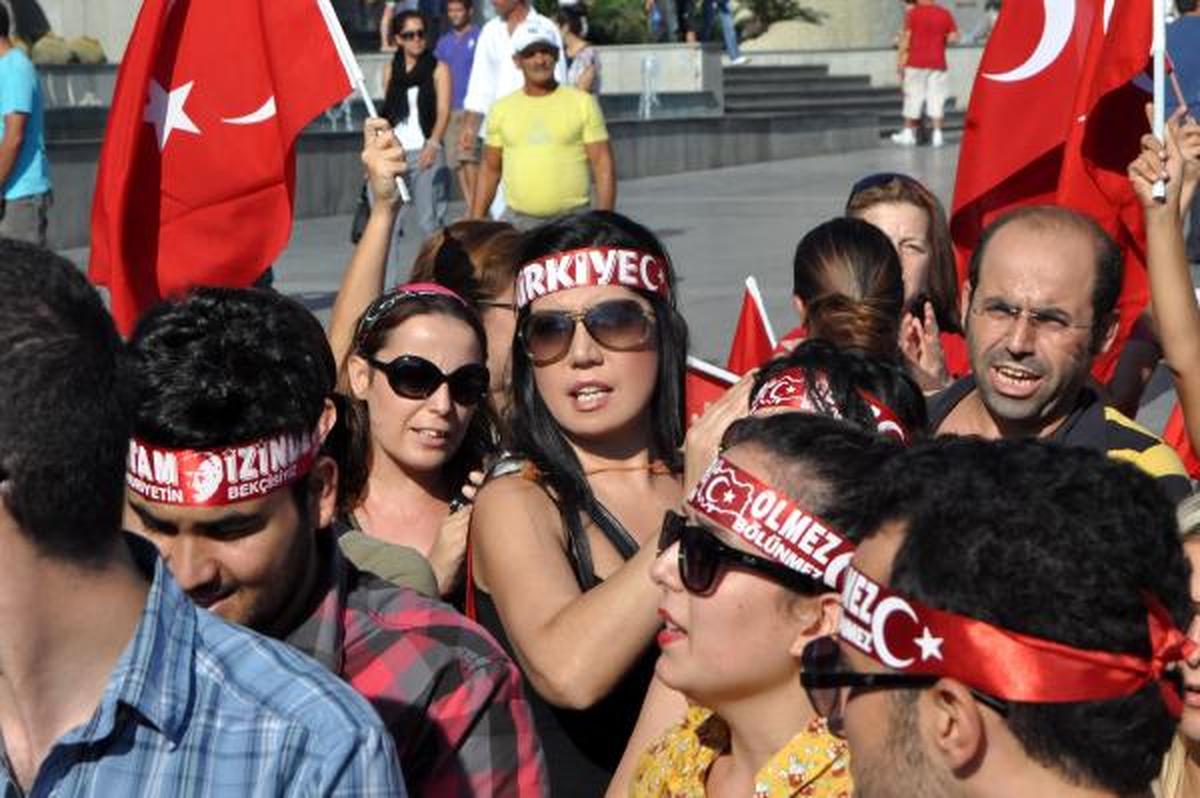 Antalya\'da Teröre Lanet Yürüyüşü