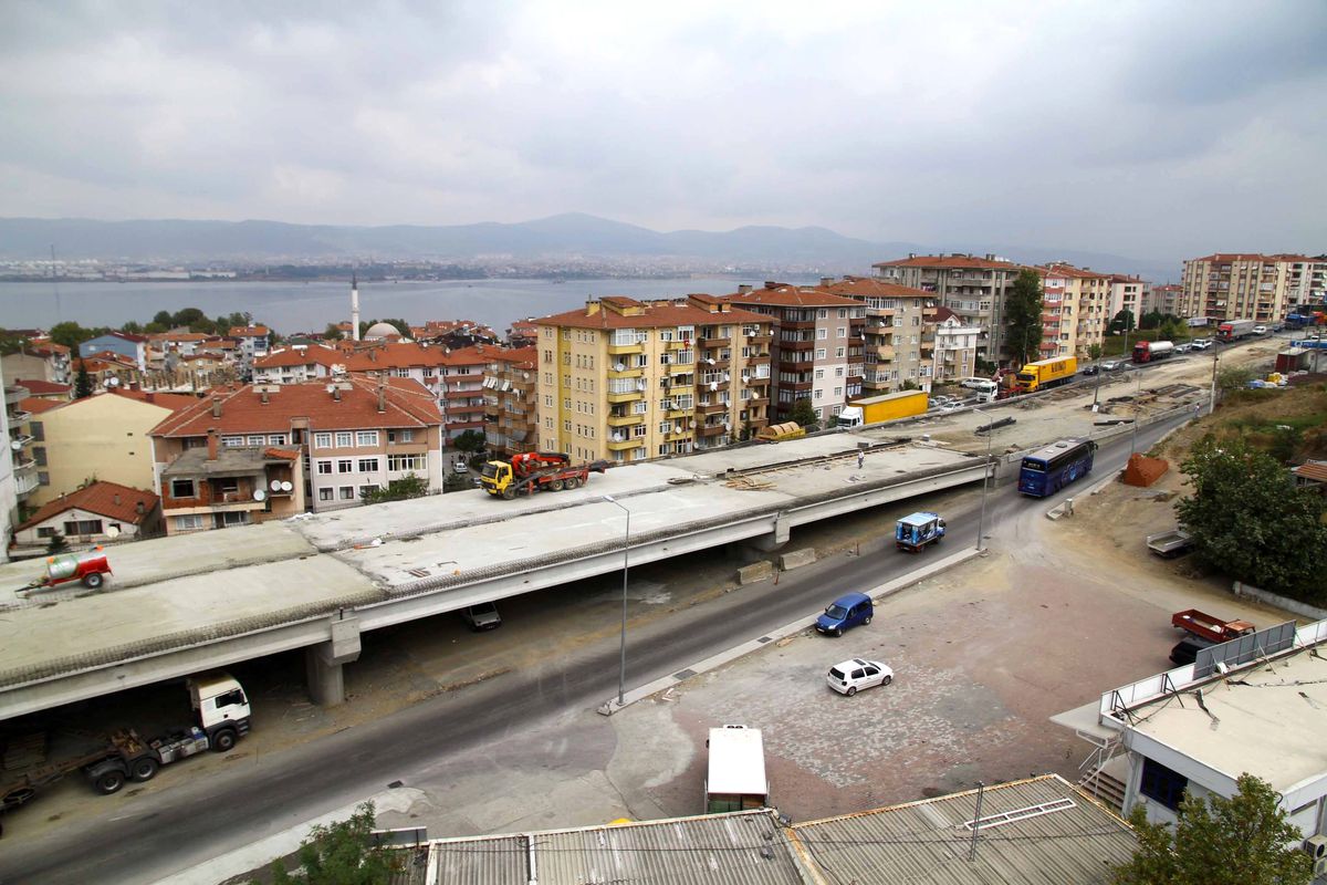 Değirmendere Kavşağı Çalışmalar Hızla Sürüyor