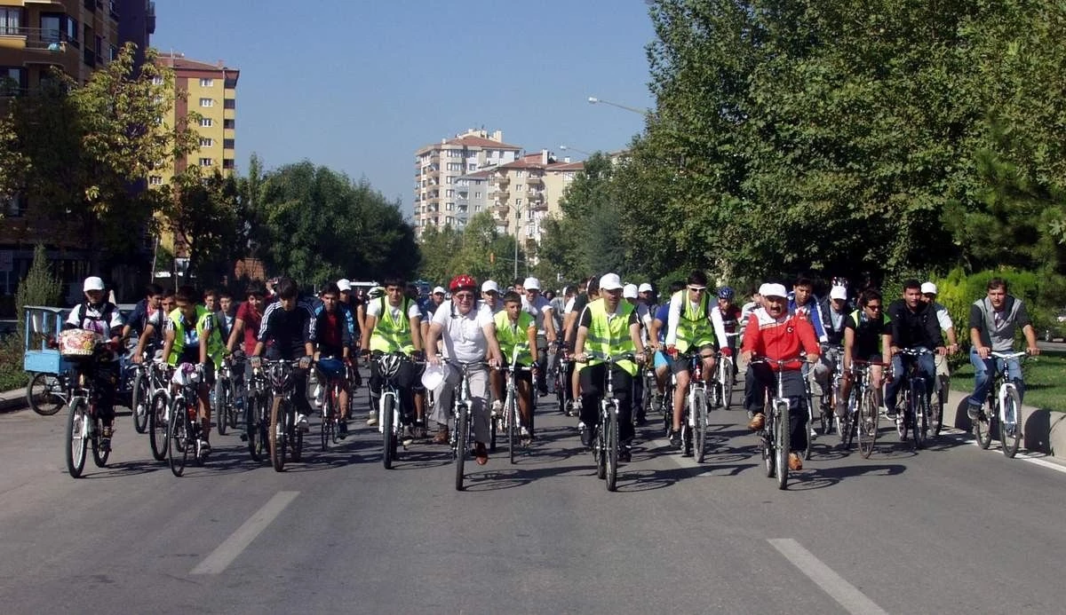 Eskişehir\'de "Arabasız Hayat, Bisiklet ile Ne Rahat" Bisiklet Turu