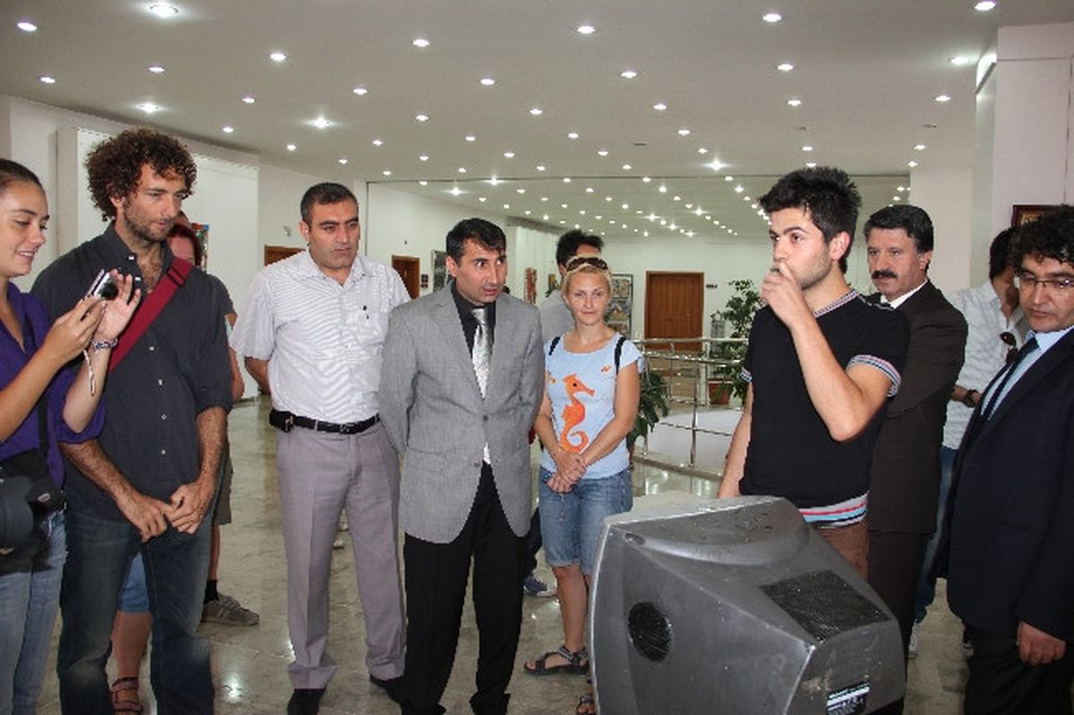 Katı Atıklara Sanatsal Görüntü Verdiler