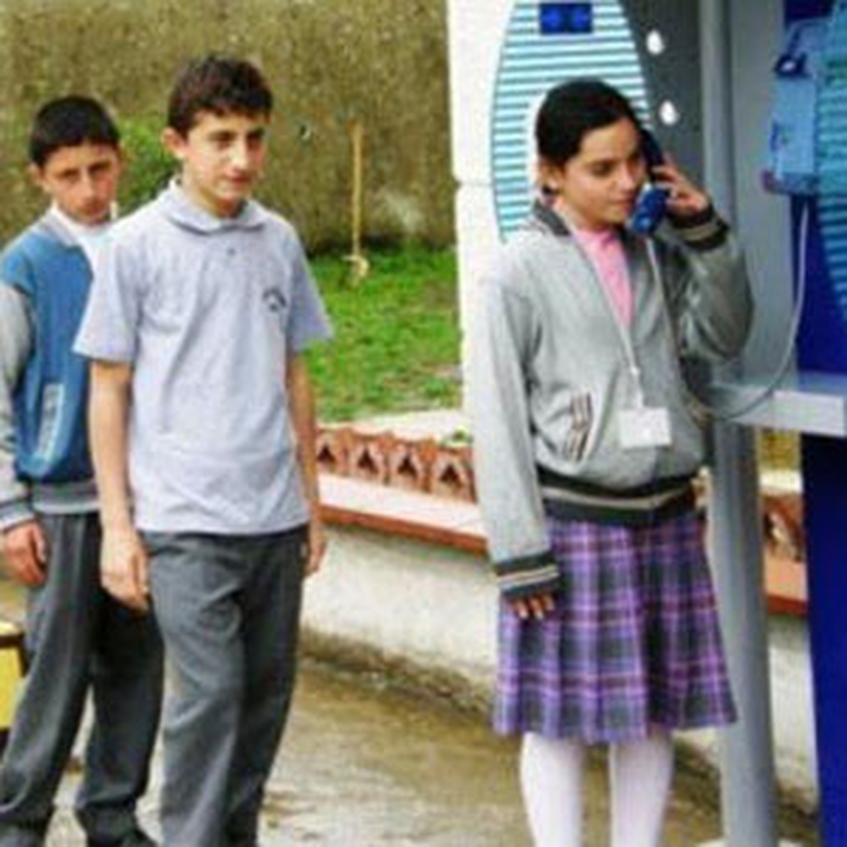 Okullardaki Ankesörlü Telefonlar İlk 5 Dakika Bedava