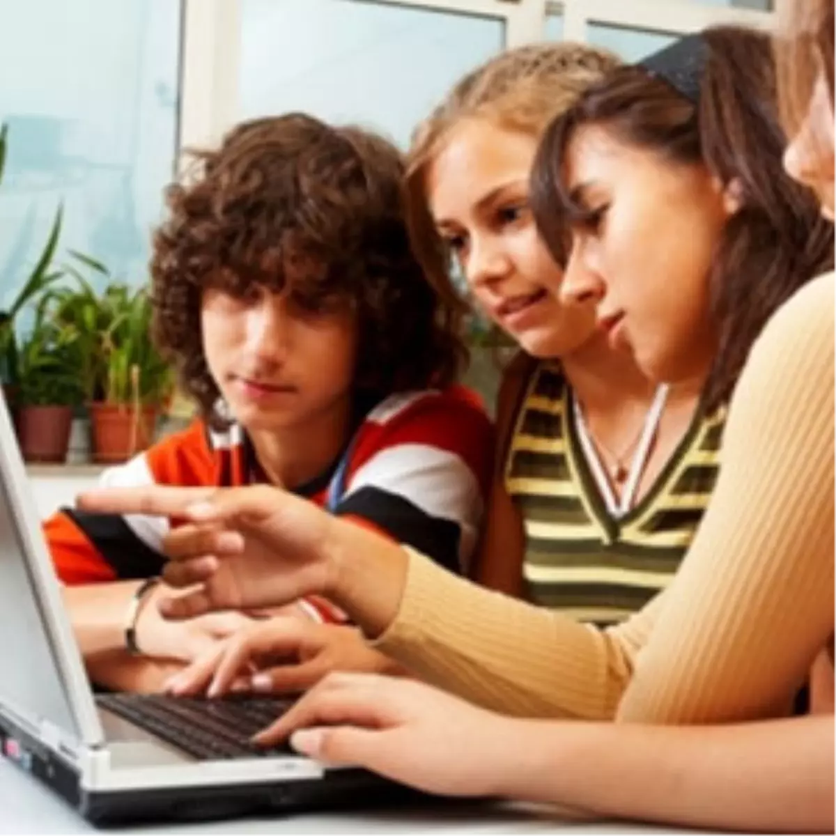 Türkiye'nin Her Yerine Uzaktan İngilizce Öğretiyorlar