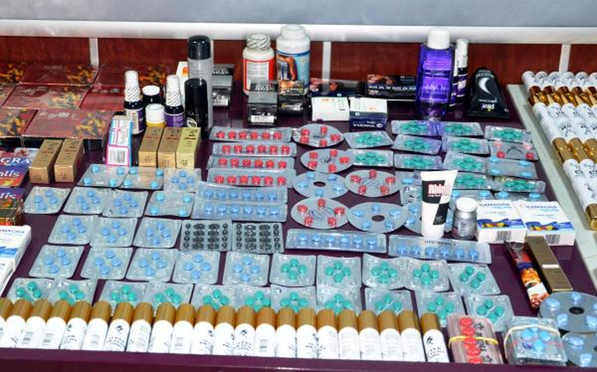Ankara\'da Cinsel İçerikli Ürün Satan İşyerlerine Baskın