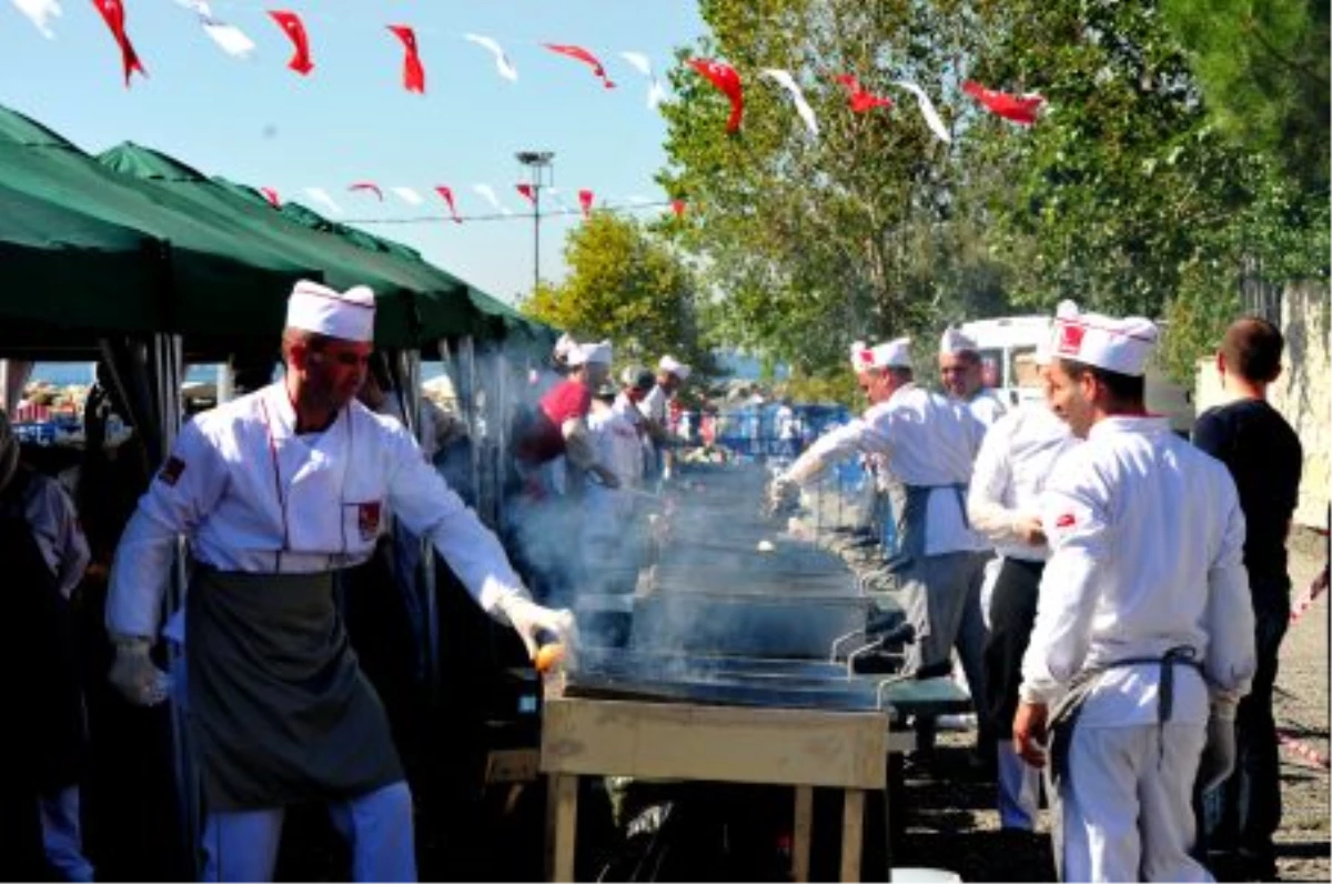 Beylikdüzü Geleneksel Balık Festivali\'nde