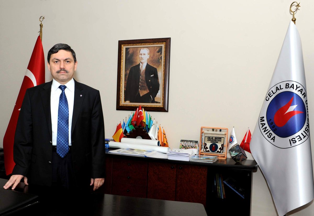 Cbü Vakfı 40 Öğrencisine Burs Verecek