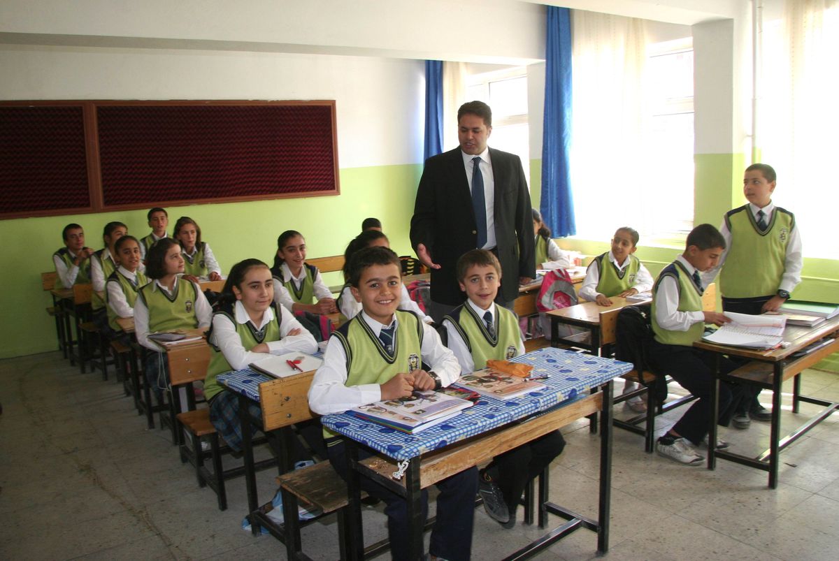Hakkari\'de Eğitim Öğretim Çalışmaları