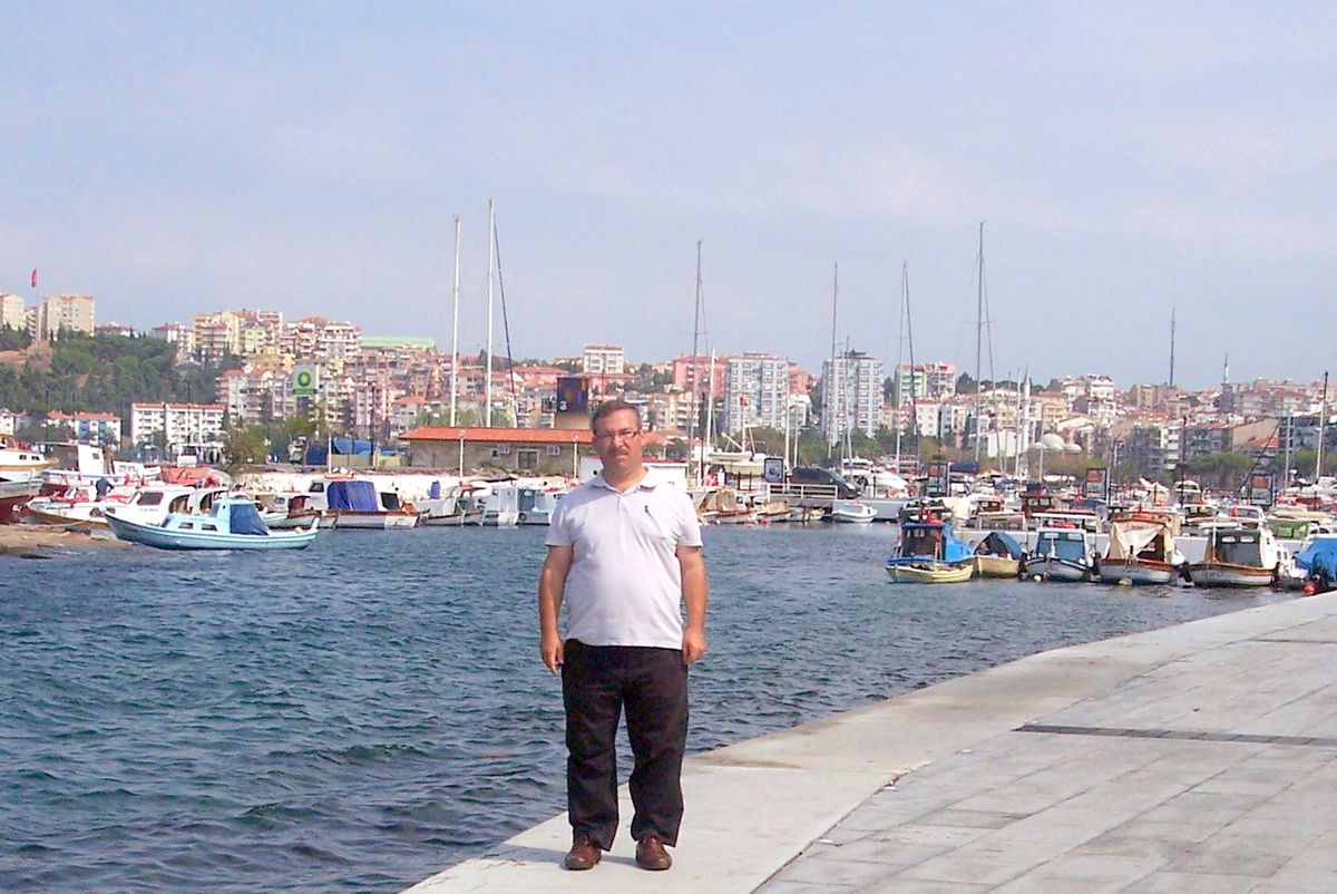 Liman Liman Gezip Çalınan Teknesini Arıyor