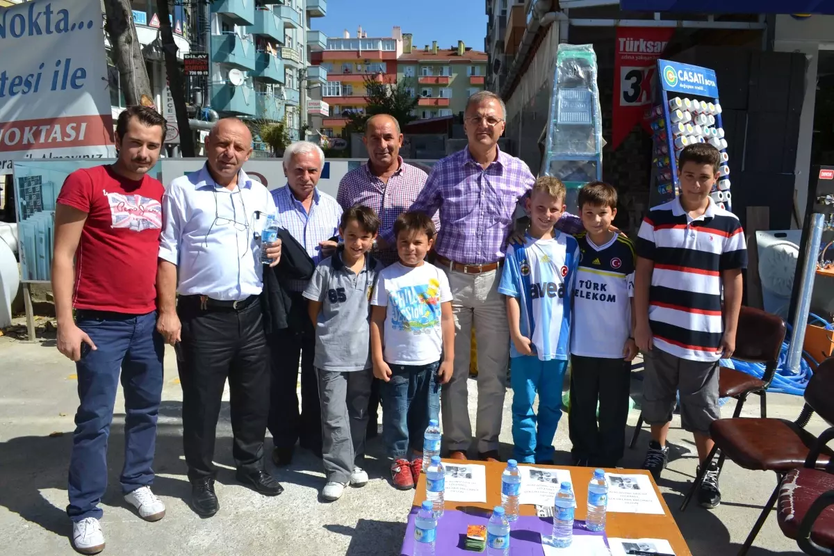 Öğrenciler Lösemili Çocuklar İçin Stant Açtı