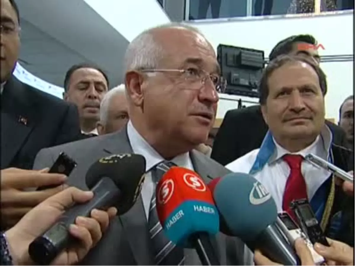 TBMM Başkanı Çiçek.Yumruk Sıkmayı Değil El Sıkmayı Öğrenmemiz Lazım TBMM Başkanı Cemil Çiçek...