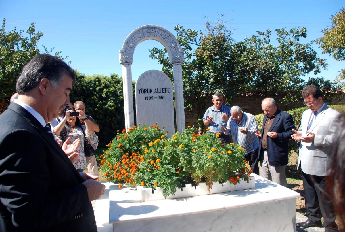Yörük Ali Efe Ölümünün 61. Yılında Mezarı Başında Anıldı