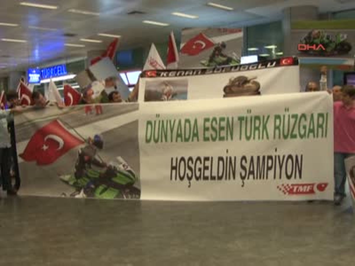 Sofuoğlu\'na Coşkulu Karşılama