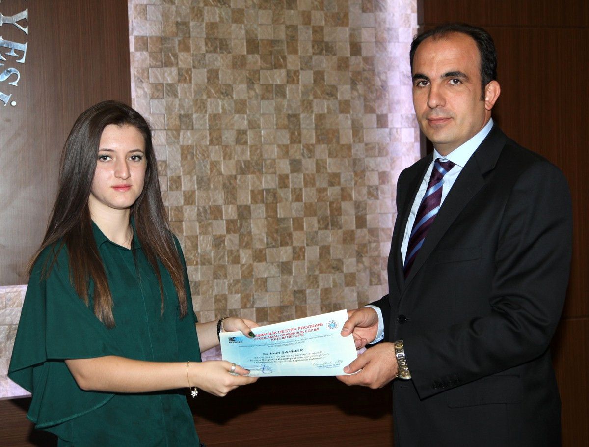 Genç Girişimciler Sertifikalarını Aldı