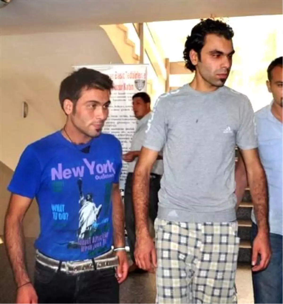 Kamptan Kaçan İki Mülteci Antalya\'da İş Ararken Yakalandı