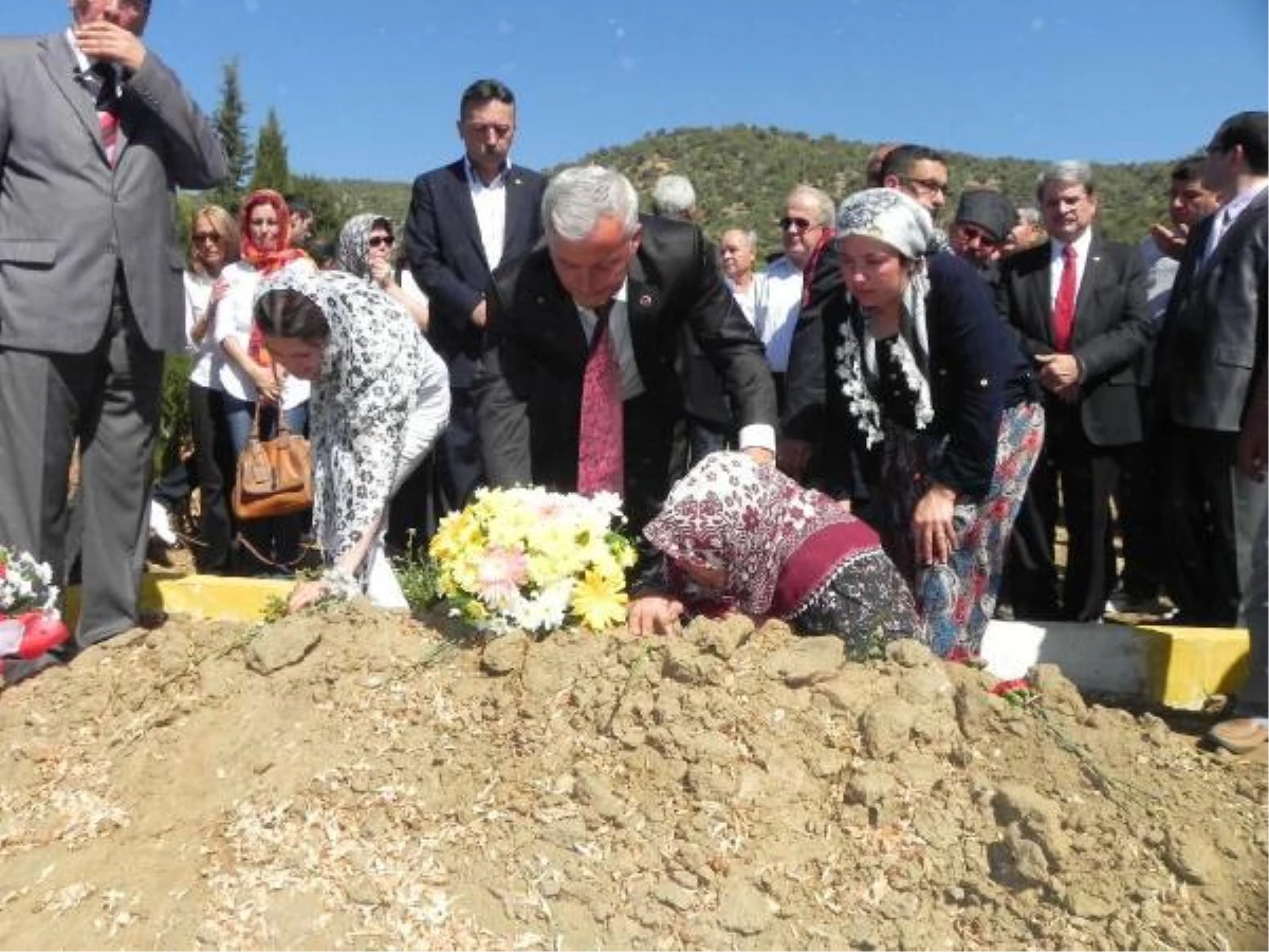Şehit Astsubayın Mezarı Yaptırılıyor