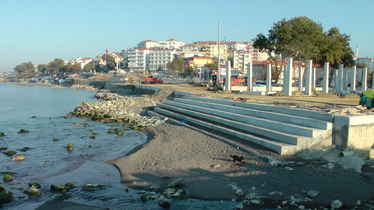 Akçakoca\'da Sahil Projesi Çalışmaları