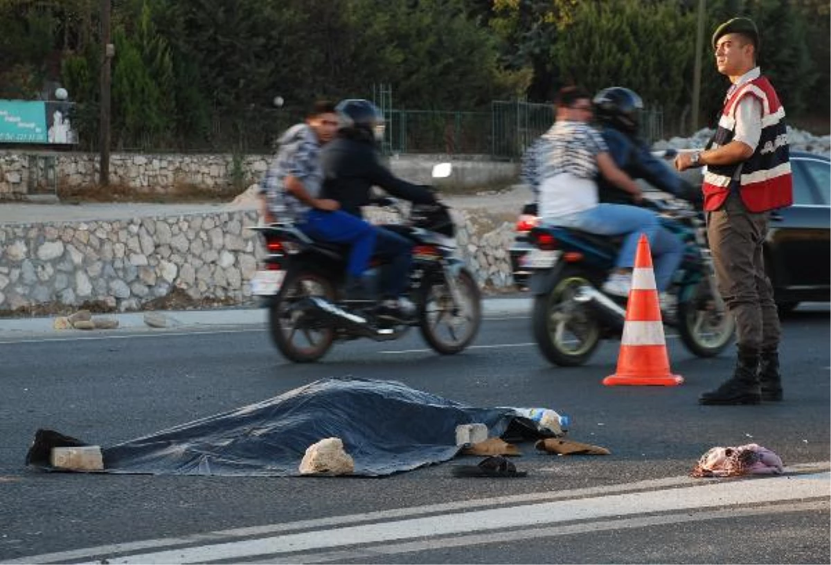 Ehliyetsiz Sürücü, Kırık Dikiz Aynasından Yakalandı