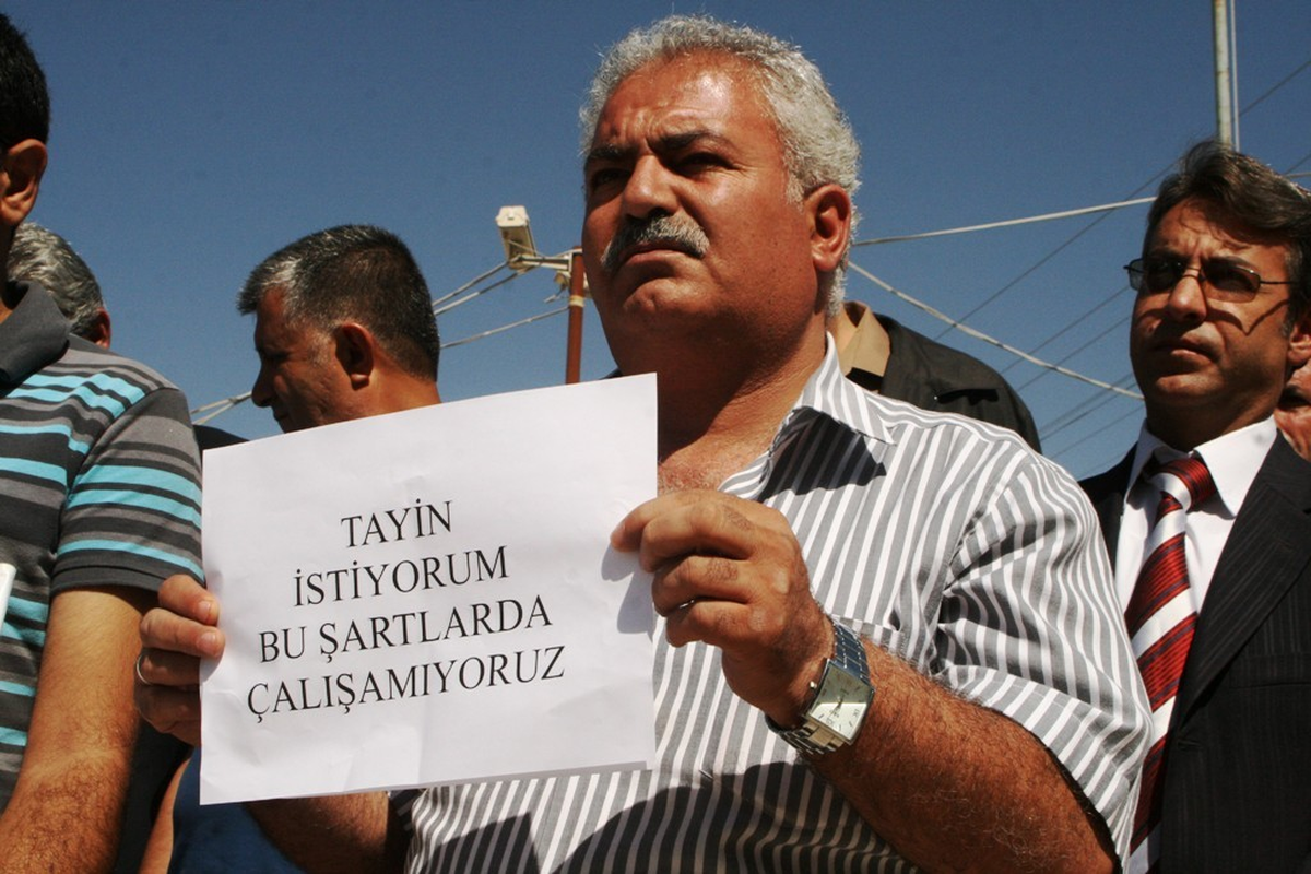 Defterdarlık Çalışanlarının Konteynır Tepkisi