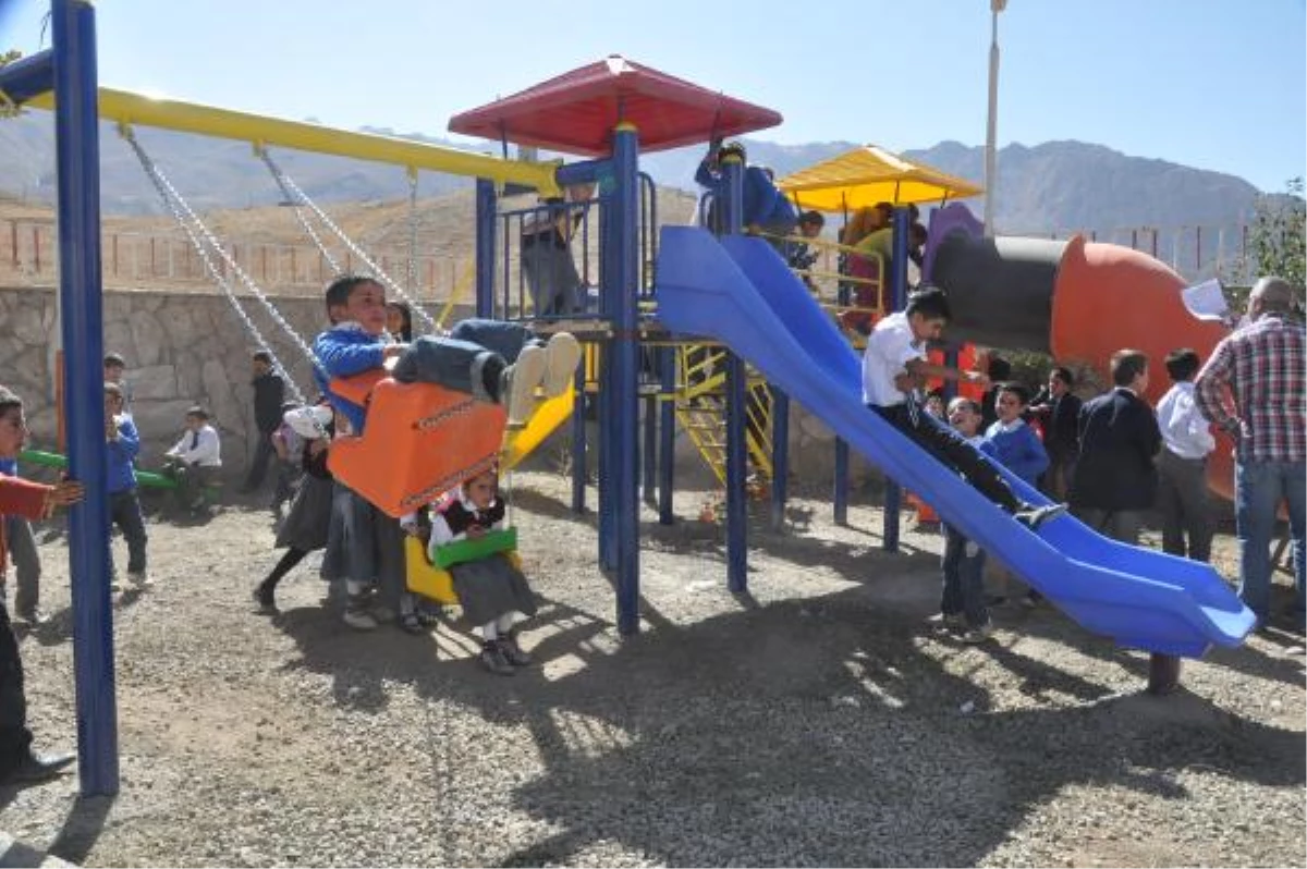 Durankayalı Çocuklar Oyun Parkı ile Tanıştı