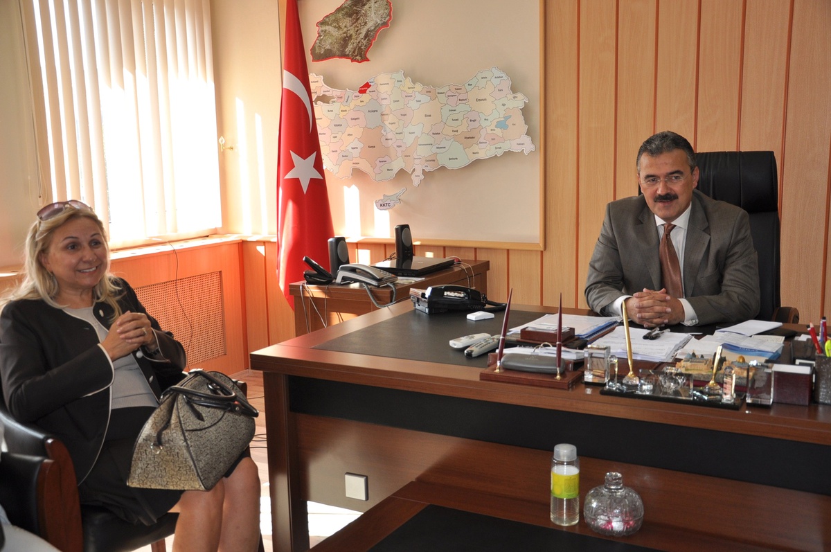Emekçi Kadınlar Derneği, Zonguldak Valisi Erol Ayyıldız\'ı Ziyaret Etti
