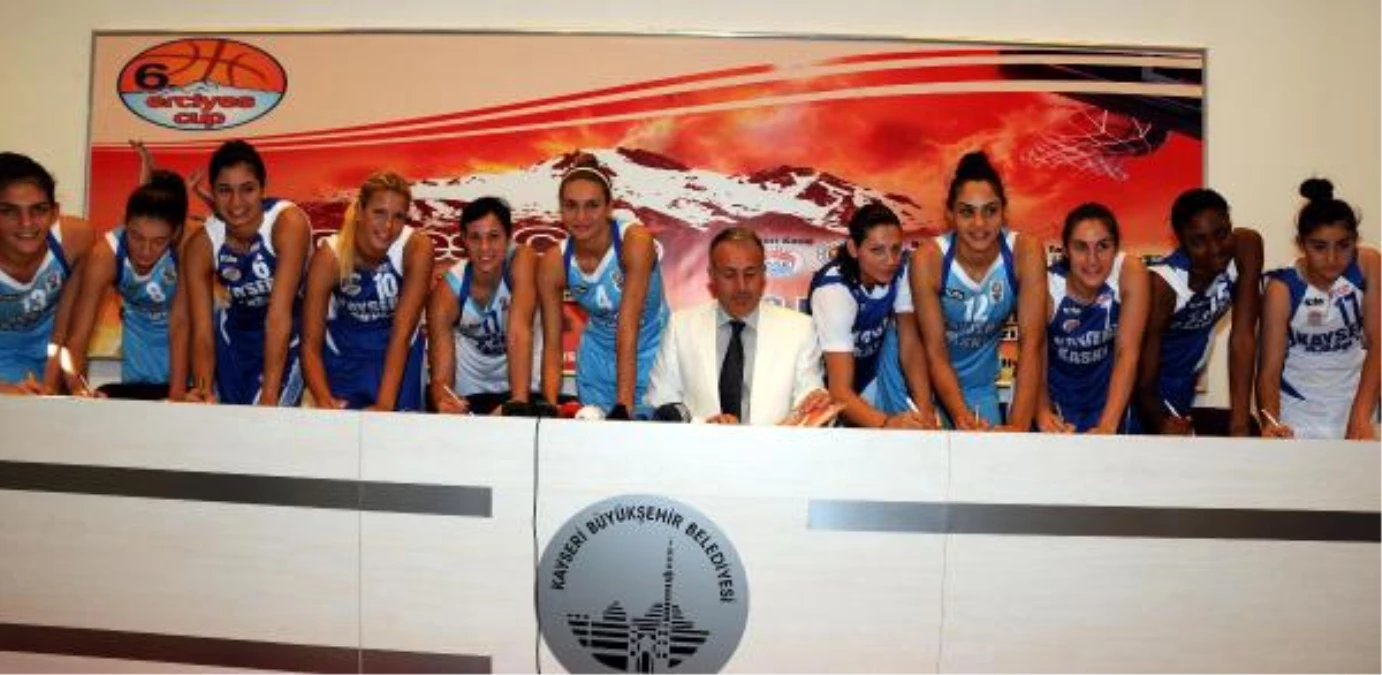 Kaskispor Kadın Basketbol Takımı\'ndan İmza Şov